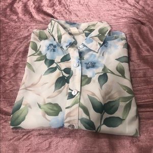 Jaclyn Smith Classic Plus blouse.!